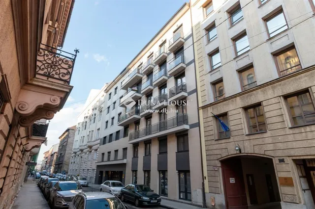 Eladó kereskedelmi és ipari ingatlan Budapest VI. kerület, Nagykörúton kívüli terület 31 nm