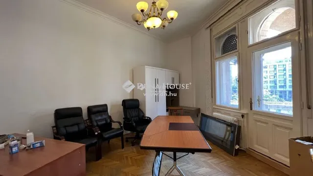Eladó lakás Budapest II. kerület, Felhévíz II. ker. 105 nm