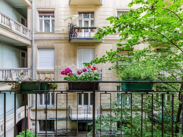 Eladó lakás Budapest VI. kerület, Nagykörúton kívüli terület 66 nm