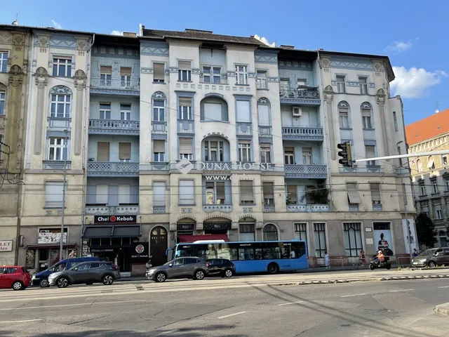 Eladó lakás Budapest II. kerület, Országút 59 nm