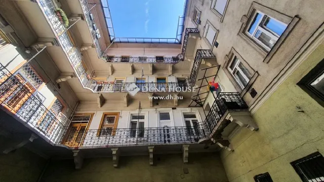 Eladó lakás Budapest VI. kerület, Nagykörúton kívüli terület 27 nm