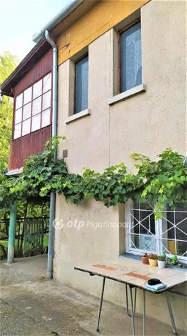Budapest III. kerület eladó családi ház 4 szobás: 149,9 millió Ft