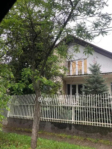 Eladó ház Budapest XVI. kerület 280 nm