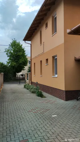 Eladó ház Debrecen, Vargakert 242 nm