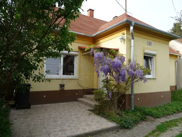 Eladó ház Győr, Győrszentiván 70 nm