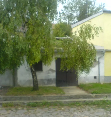 Eladó mezőgazdasági ingatlan Szekszárd, Kadarka utca 119 50 nm