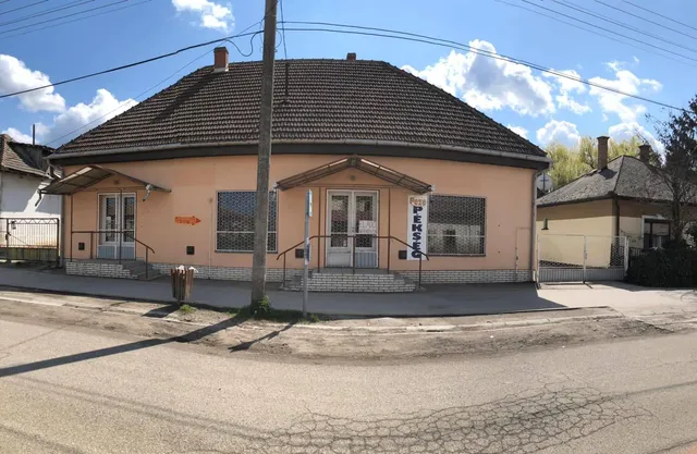 Eladó kereskedelmi és ipari ingatlan Jászladány, Kossuth Lajos utca 179 nm