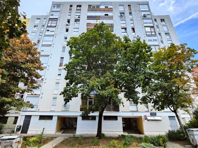 Eladó lakás Pécs, Kertváros, Krisztina tér 52 nm
