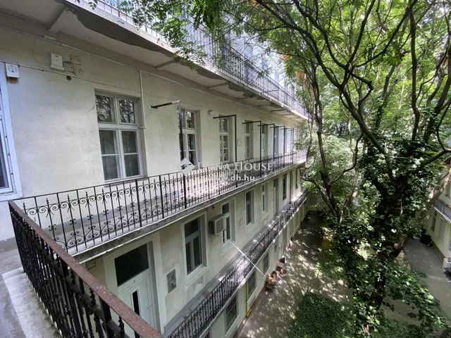 Eladó lakás Budapest VI. kerület 60 nm
