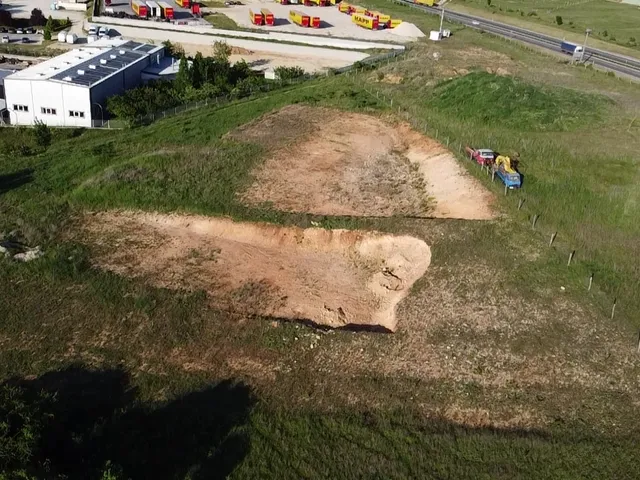 Eladó telek Márkó 2500 nm