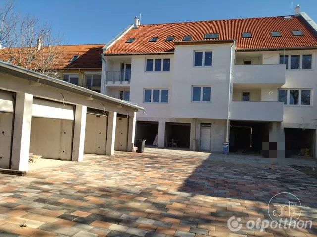 Eladó lakás Szeged, Móraváros 141 nm