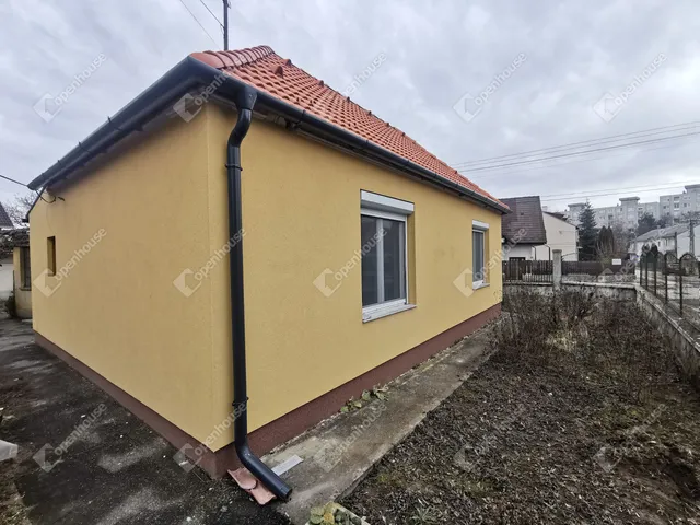 Eladó ház Veszprém, Újtelep 90 nm