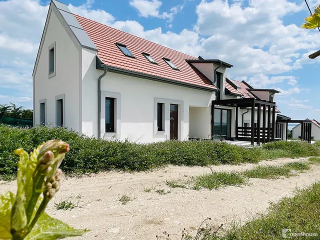 Eladó új építésű lakópark Balatonfüred 200 nm
