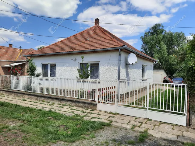 Eladó ház Dombóvár 98 nm
