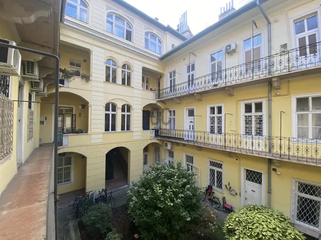 Eladó lakás Budapest VI. kerület 61 nm