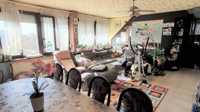 Dunakeszi eladó családi ház 6+1 fél szobás: 99 millió Ft