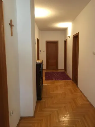 Eladó ház Budapest XVIII. kerület, Szemeretelep 177 nm