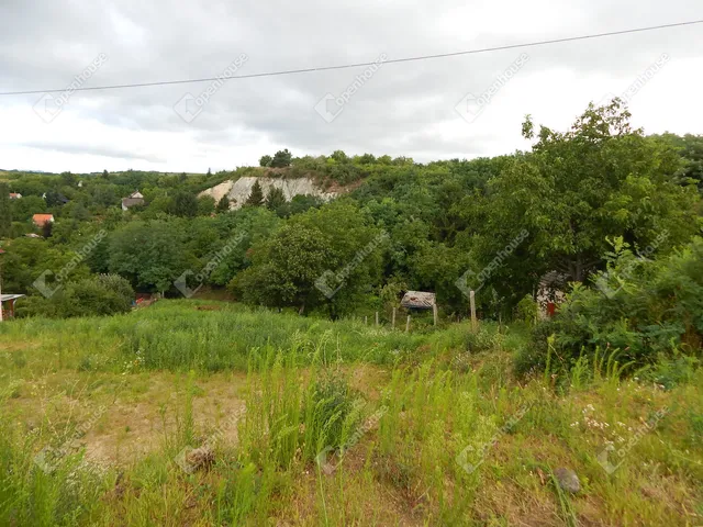 Eger eladó egyéb telek 1951 m² telekterületű: 8 millió Ft