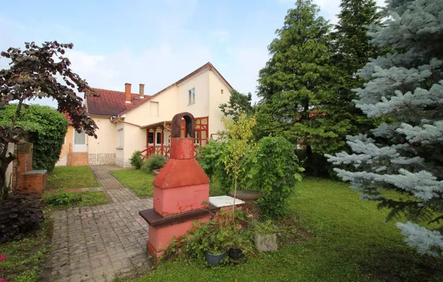 Dombóvár eladó családi ház 5 szobás: 39,8 millió Ft