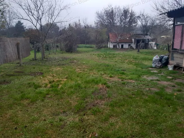 Eladó mezőgazdasági ingatlan Debrecen, Biczó István-kert 831 nm