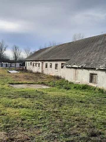 Eladó mezőgazdasági ingatlan Győr, Újváros 440 nm