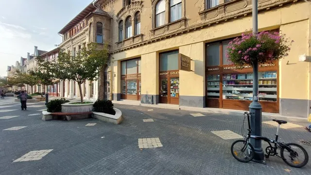 Kiadó kereskedelmi és ipari ingatlan Kaposvár, Belváros 250 nm