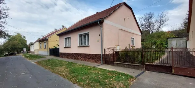 Eladó ház Kaposvár, Kisgát, Blaha Lujza utca 115 nm