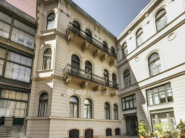 Eladó kereskedelmi és ipari ingatlan Budapest VIII. kerület 2174 nm