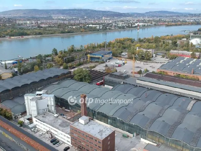Eladó kereskedelmi és ipari ingatlan Budapest XXI. kerület 2925 nm