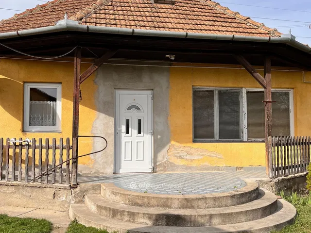 Eladó ház Pécs, Tüskésrét 90 nm