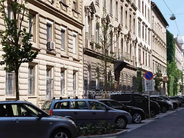 Eladó lakás Budapest VI. kerület 97 nm