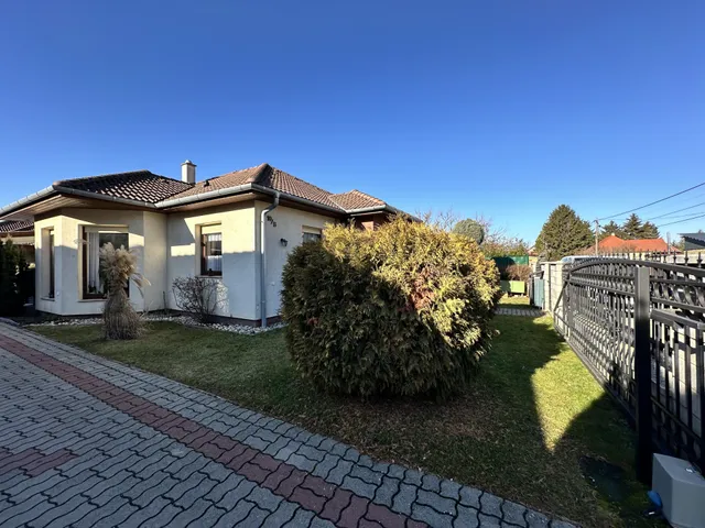 Eladó ház Győrújbarát 108 nm