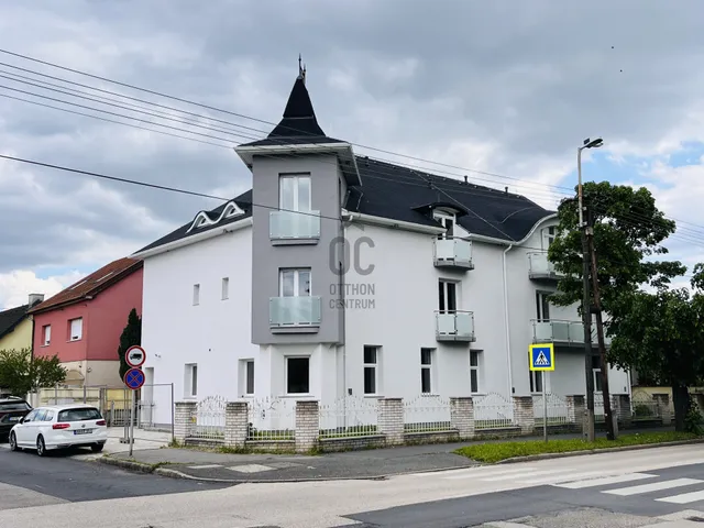 Eladó kereskedelmi és ipari ingatlan Győr, Nádorváros 750 nm