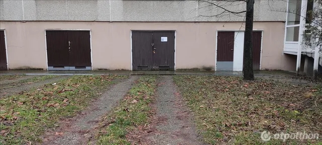 Eladó garázs Kiskunhalas, Bocskai u. 5. 42 nm
