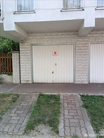 Eladó garázs Budapest IV. kerület