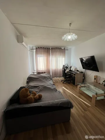 Eladó lakás Pécs, Kertváros 39 nm