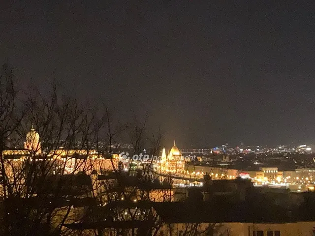 Eladó lakás Budapest I. kerület 142 nm