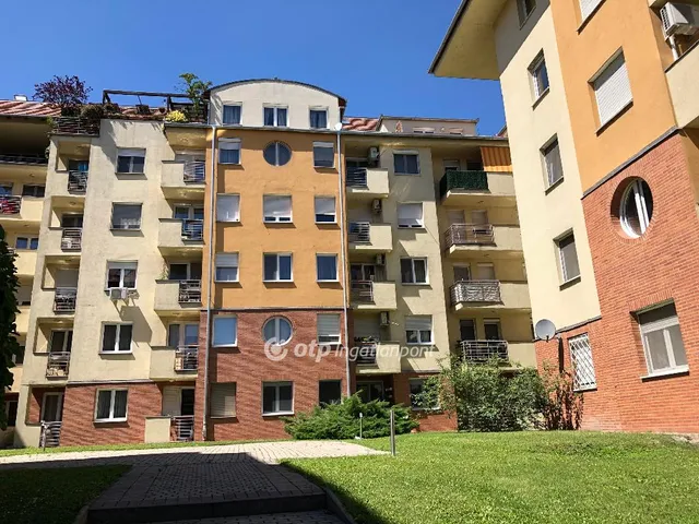 Eladó lakás Budapest IX. kerület 74 nm