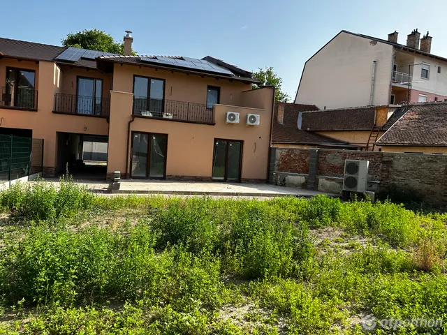 Eladó ház Debrecen, Belváros, Eötvös 33 185 nm
