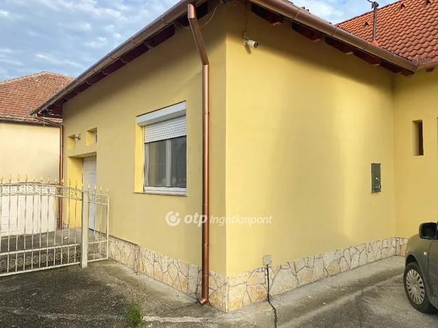 Eladó ház Pécs 210 nm
