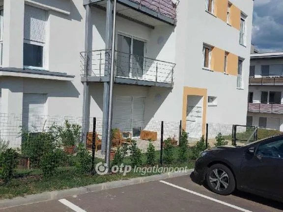 Eladó lakás Pécs, Kertváros 32 nm
