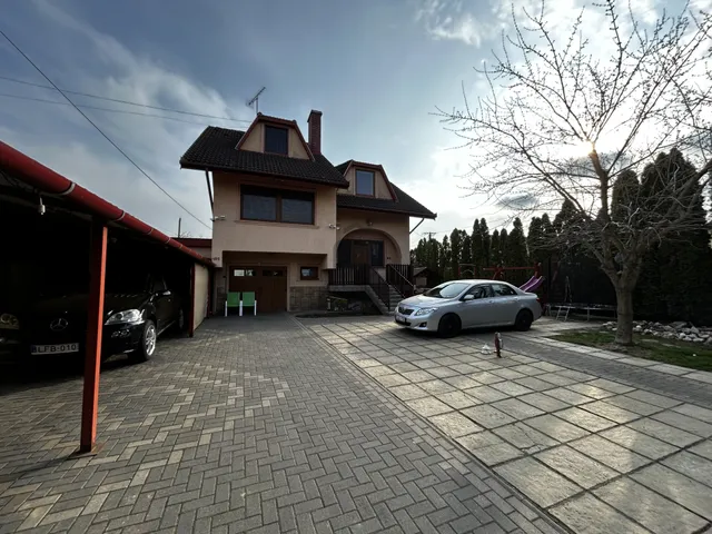 Eladó ház Debrecen, Szabadságtelep 240 nm