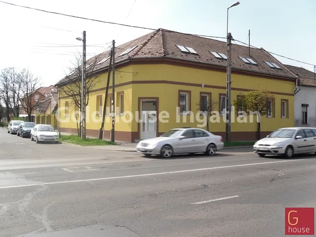Eladó kereskedelmi és ipari ingatlan Budapest XV. kerület, Szentmihályi út 450 nm