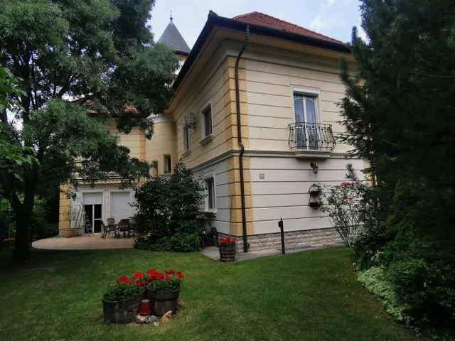 Eladó ház Budapest XII. kerület 400 nm