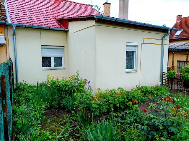 Eladó ház Debrecen, Hatvan utcai kert 60 nm