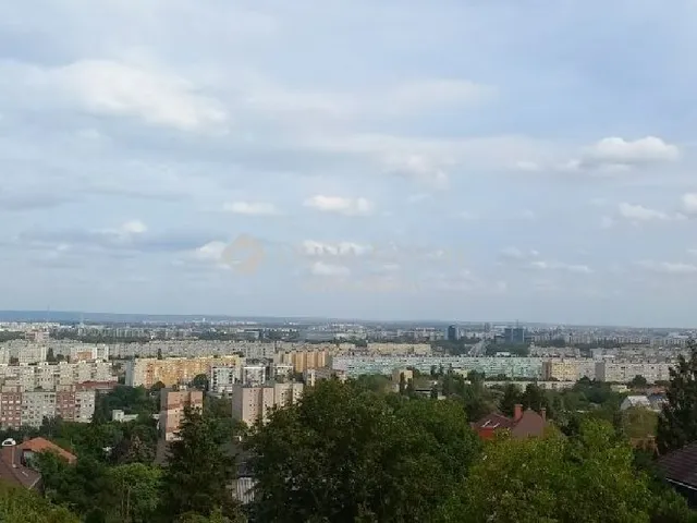 Eladó lakás Budapest III. kerület 79 nm