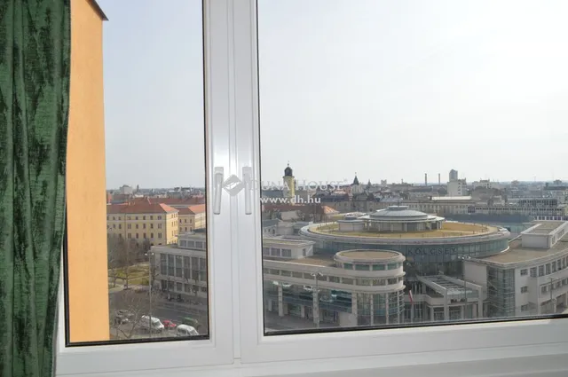 Eladó lakás Debrecen 92 nm
