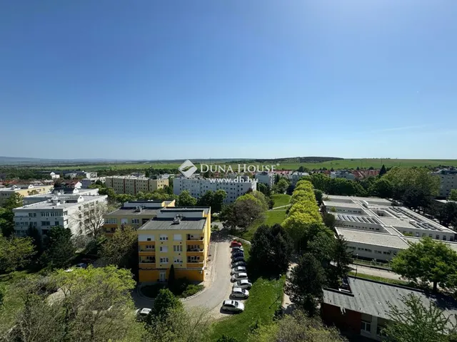 Eladó lakás Veszprém, Cholnokyváros 42 nm