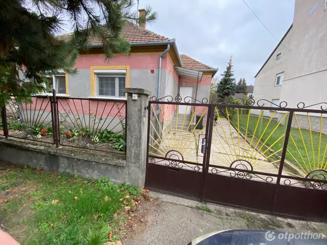 Eladó ház Győr, Szabadhegy 100 nm