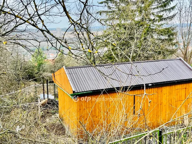 Gödöllő eladó építési telek 687 m² telekterületű: 45 millió Ft